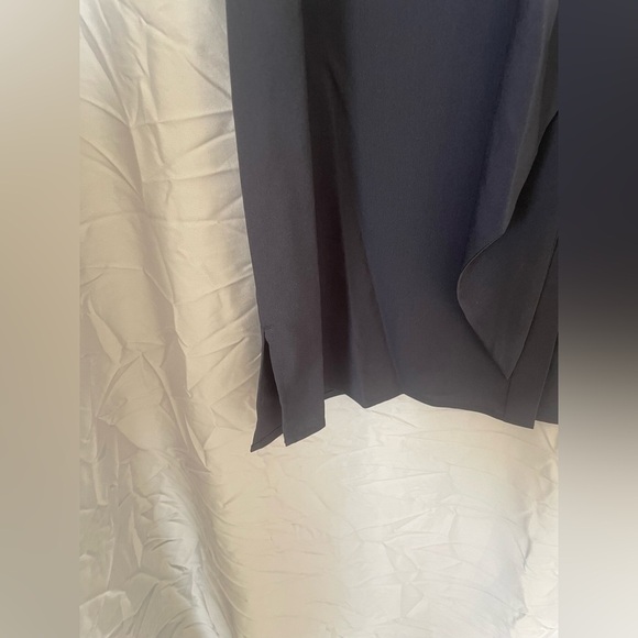 Tory Burch navy blue sleeveless bow blouse - Picture 4 of 9